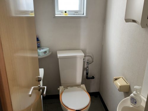 スタッフ専用トイレとして利用されていました。
